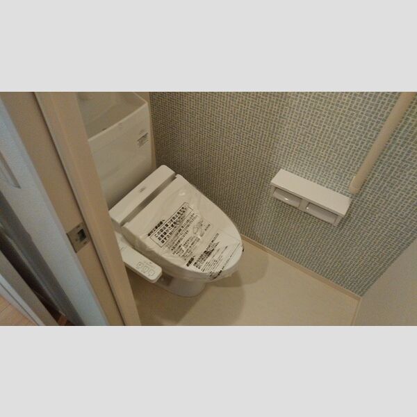 トイレ (温水洗浄暖房便座)