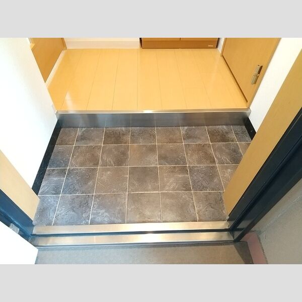 玄関 (玄関土間)