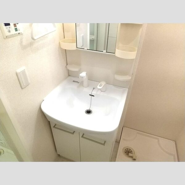 洗面所 (洗髪洗面化粧台)