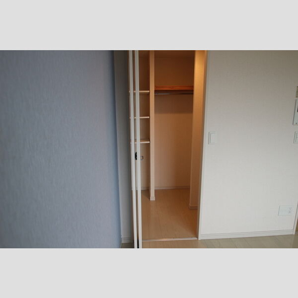 収納 (ウォクインクローゼット)