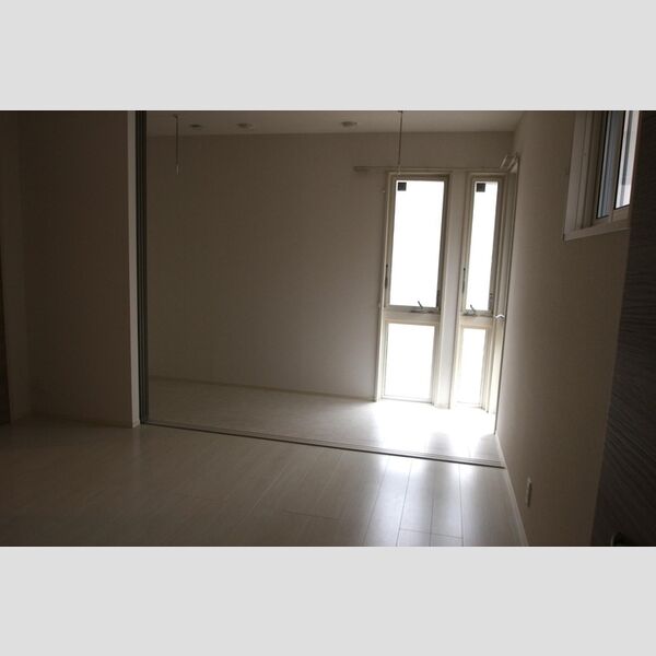 その他 (洋室(室内物干し付き))