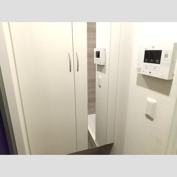 玄関 (玄関)