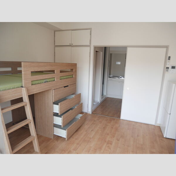 居室・リビング (ベット収納)