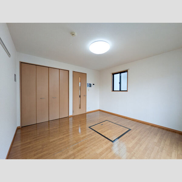 その他 (洋室)