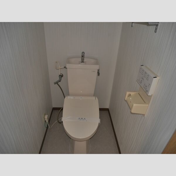 トイレ (温水洗浄暖房便座)