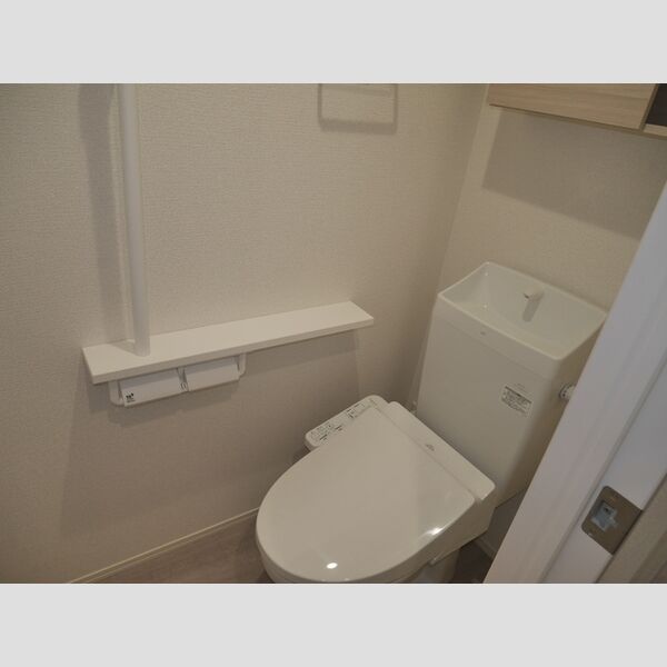 トイレ (温水洗浄暖房便座)