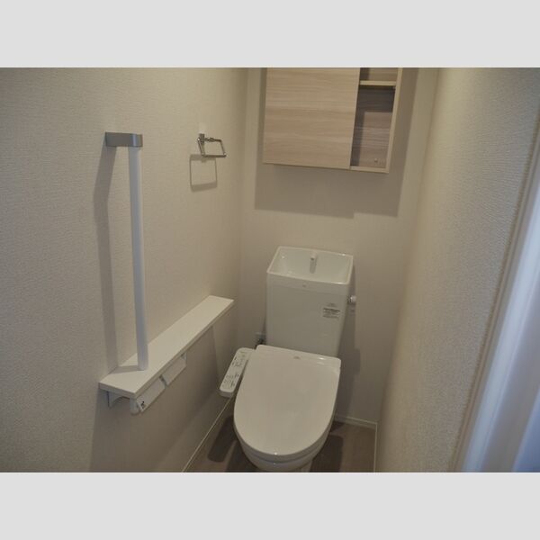 トイレ (温水洗浄暖房便座)