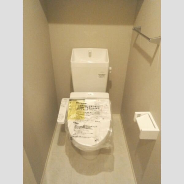 トイレ (トイレ)