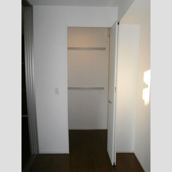 その他 (洋室　収納)