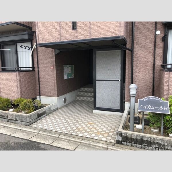 エントランス (エントランス)