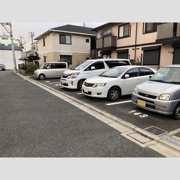 駐車場 (駐車場)