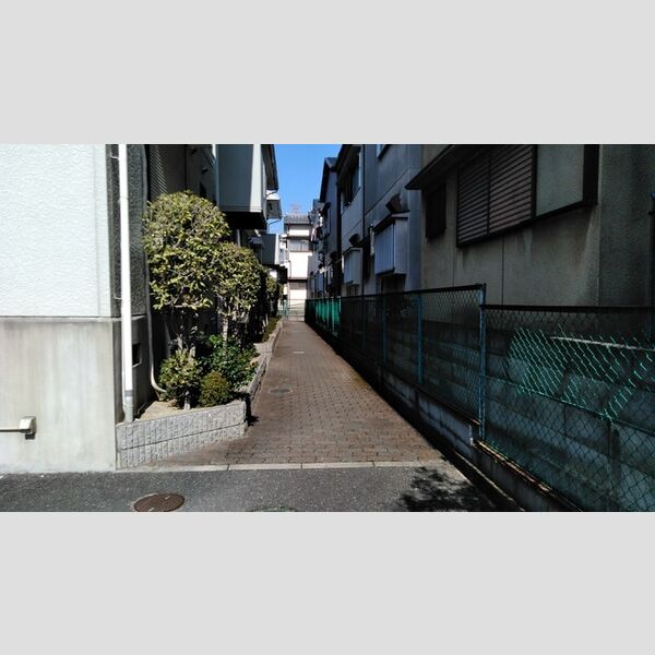 現地周辺 (エントランス)