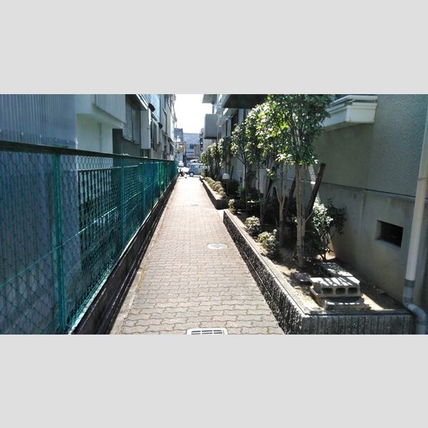 エントランス (エントランス)