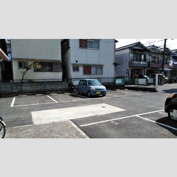 駐車場 (駐車場)