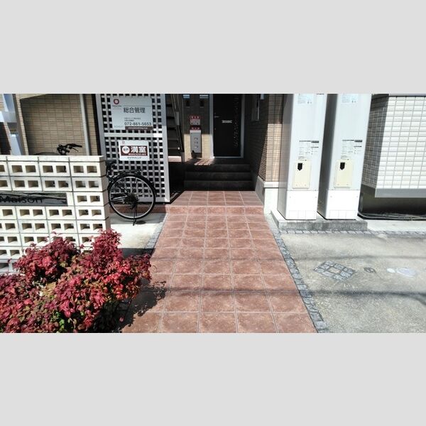 エントランス (エントランス)