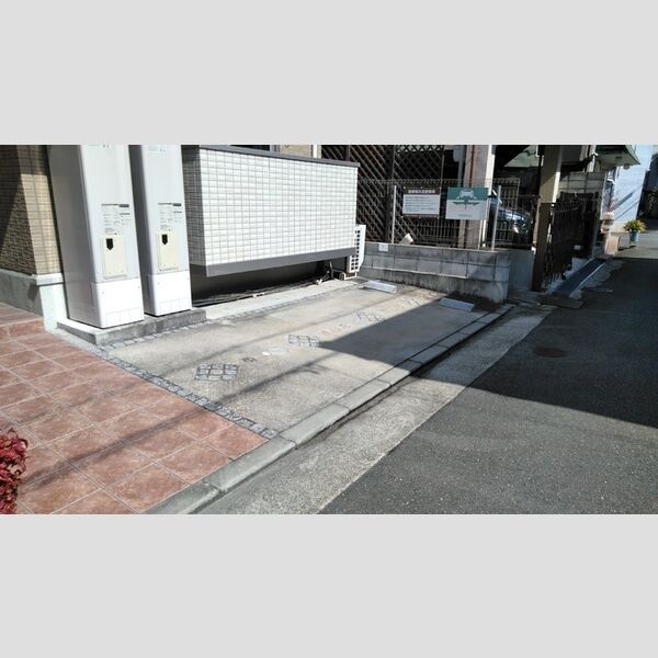駐車場 (駐車場)