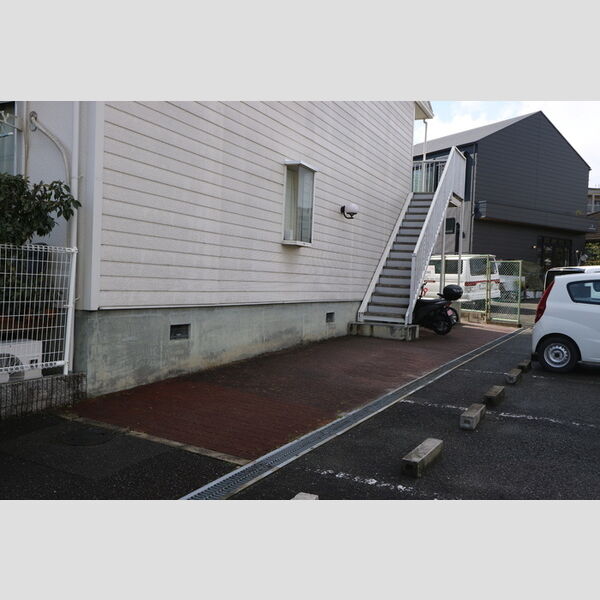 エントランス (共用階段)