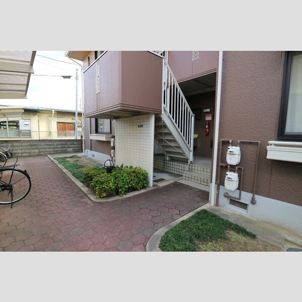 エントランス (エントランス)