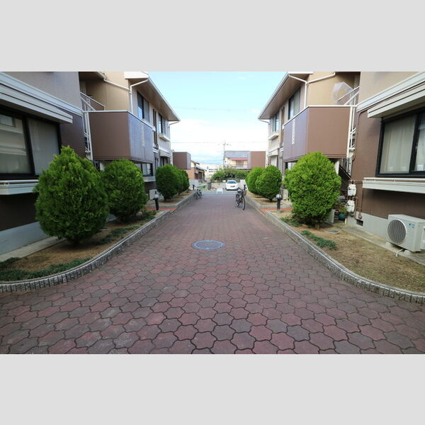 エントランス (エントランス)