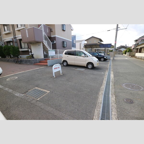 駐車場 (駐車場)