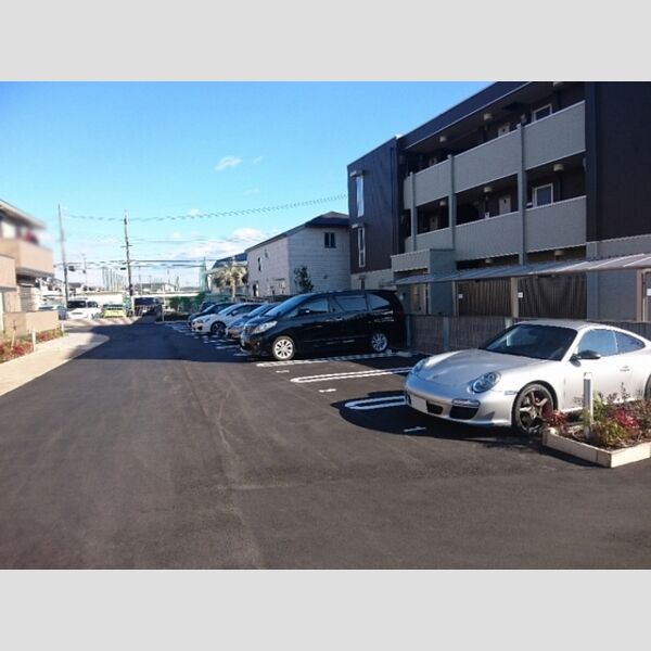 駐車場 (駐車場)