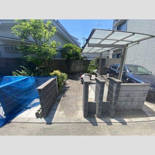 現地周辺 (駐輪場)