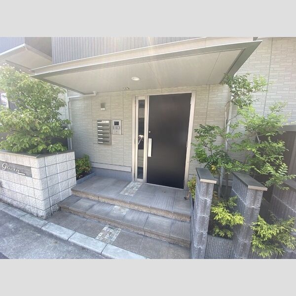 エントランス (共用玄関・オートロック)