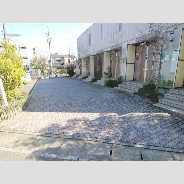 エントランス (エントランス)
