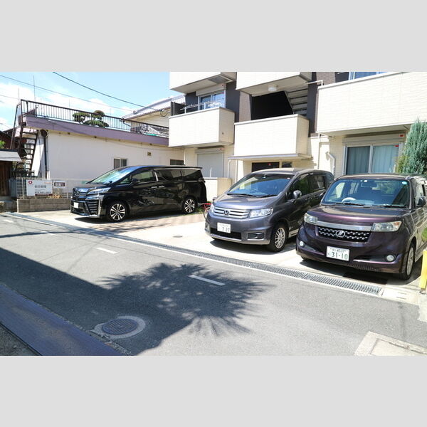 駐車場 (駐車場)