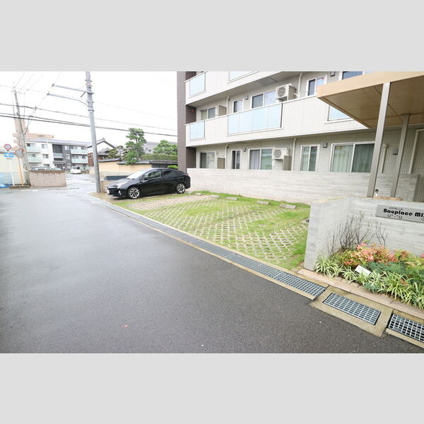 駐車場 (駐車場)