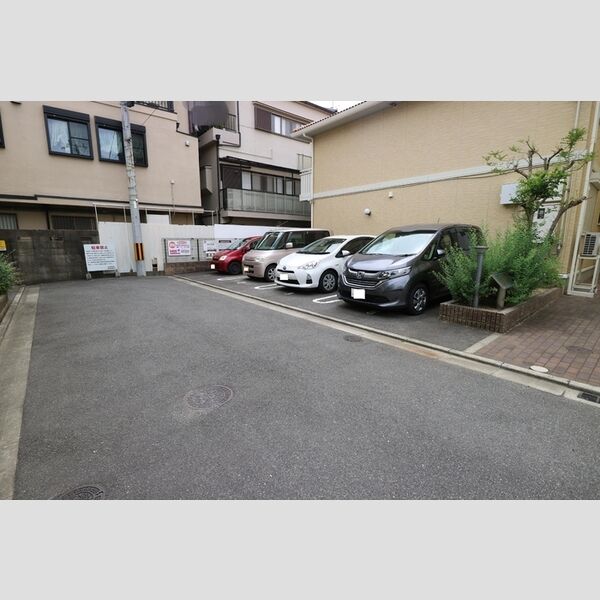 駐車場 (駐車場)