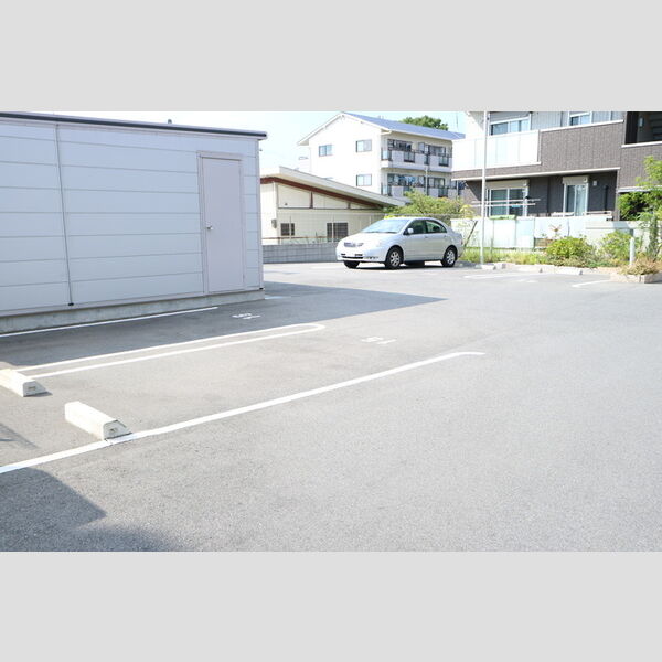 駐車場 (駐車場)