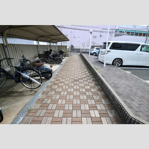 エントランス (エントランス)