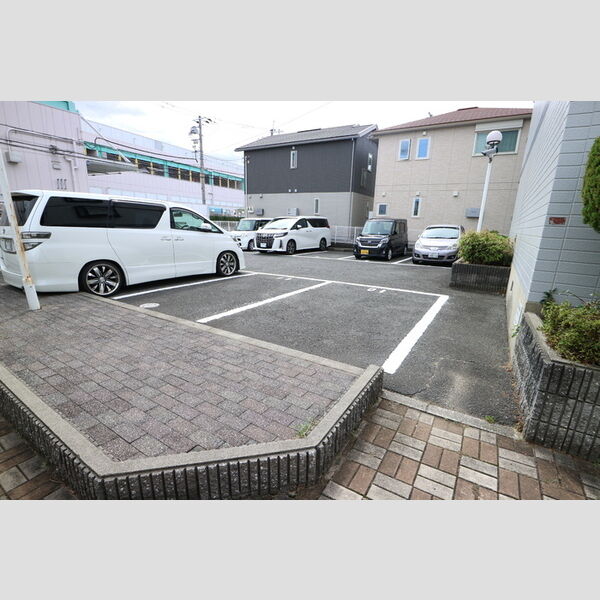 駐車場 (駐車場)