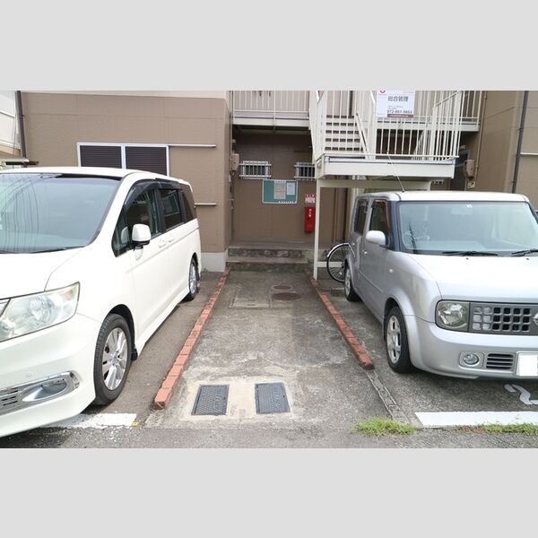 エントランス (エントランス)