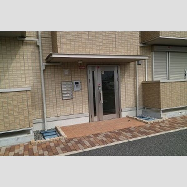 エントランス (エントランス)
