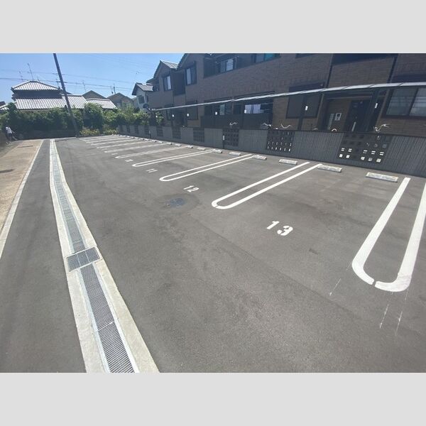 駐車場 (駐車場)