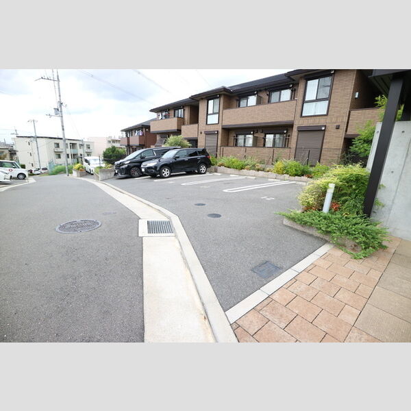 駐車場 (駐車場)