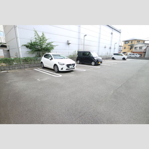 駐車場 (駐車場)