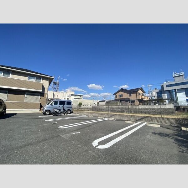 駐車場 (駐車場)