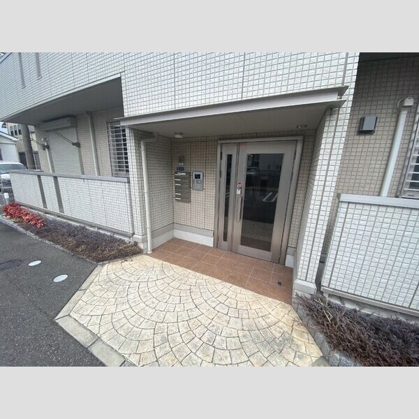 エントランス (オートロック付き集合玄関)