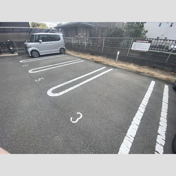 駐車場 (駐車場)