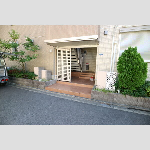 エントランス (エントランス)