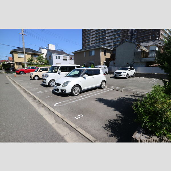 駐車場 (駐車場)