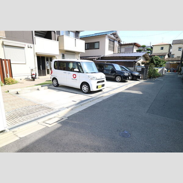 駐車場 (駐車場)