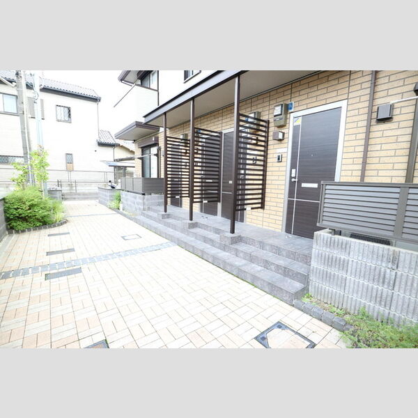 エントランス (エントランス)