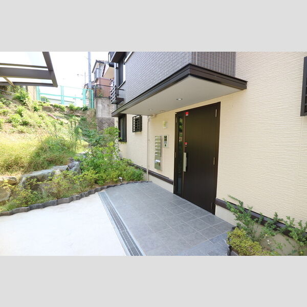 エントランス (エントランス)