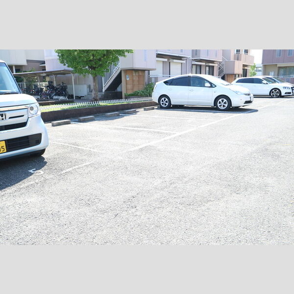 駐車場 (駐車場)