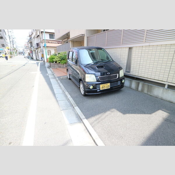 駐車場 (駐車場)