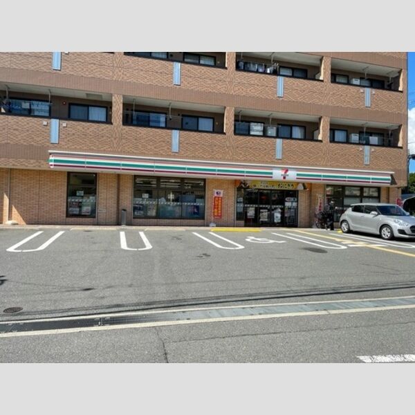現地周辺 (セブンイレブン交野市役所前店(315m))